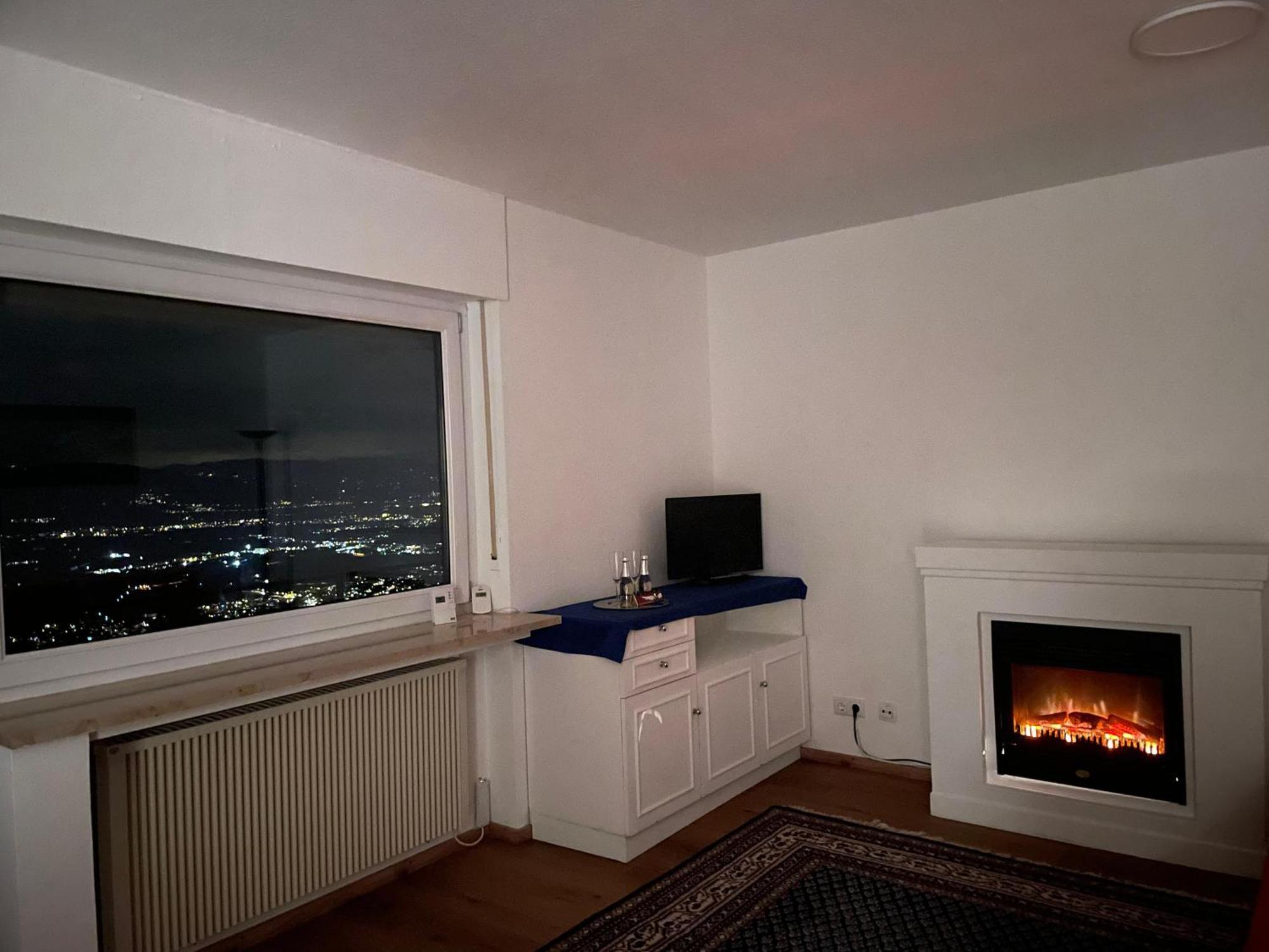 Gemuetliche Wohnung Mit Talblick Batschuns Luaran gambar